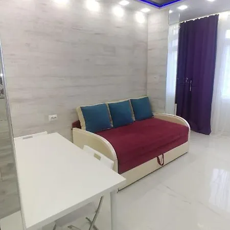 1К: Центральное Жилье у Метро Шулявская Apartment Kyiv Exterior photo