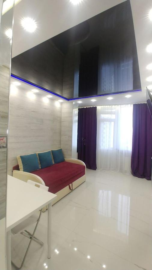 1к: центральное жилье у метро шулявская Apartment