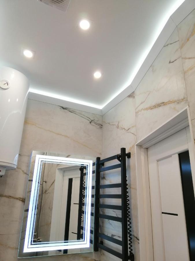 Apartment 1к: центральное жилье у метро шулявская Kyiv