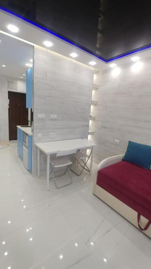 1к: центральное жилье у метро шулявская Apartment