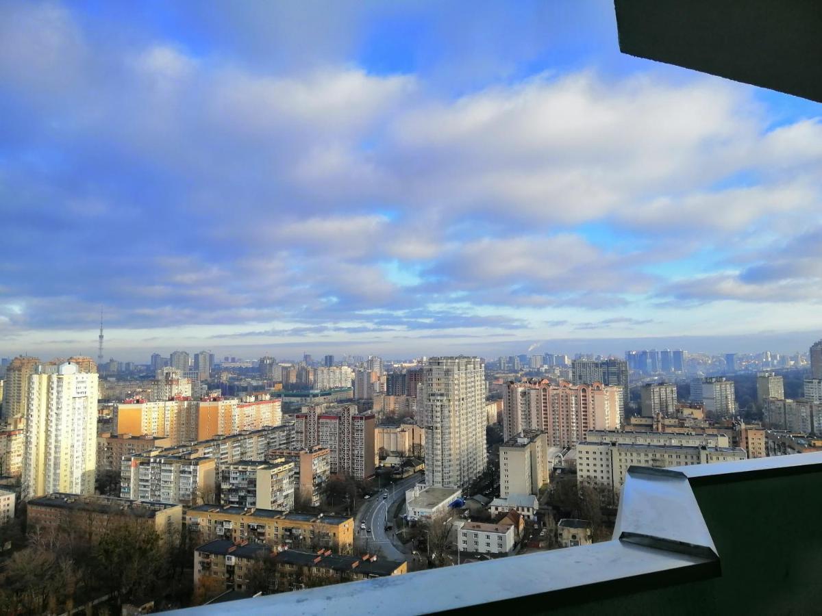 1к: центральное жилье у метро шулявская